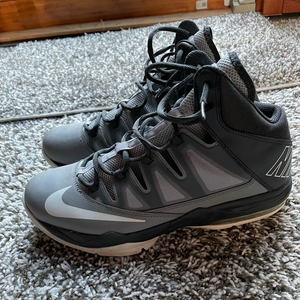 Nike Grey/White Shoes size 11